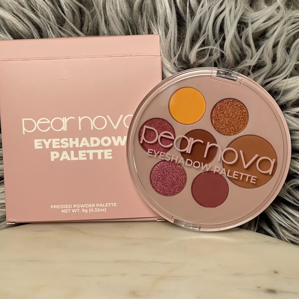 NIB Pear Nova Eyeshadow Palette